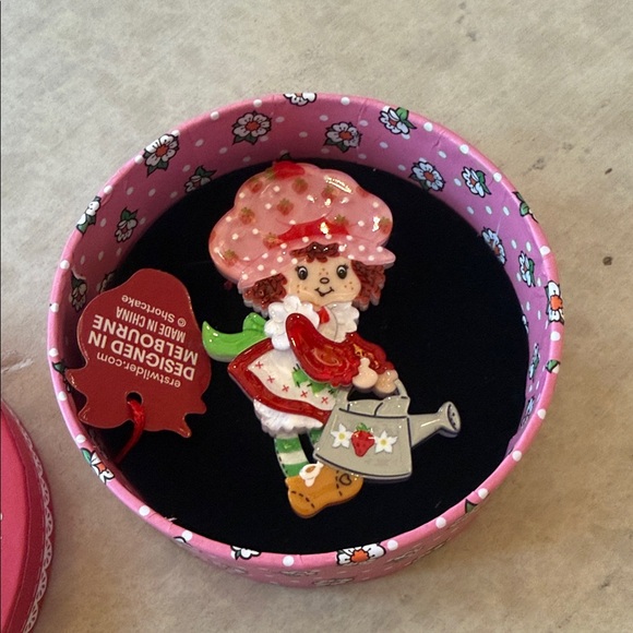 Erstwilder Jewelry - Erstwilder Strawberry Shortcake Gardening Brooch
